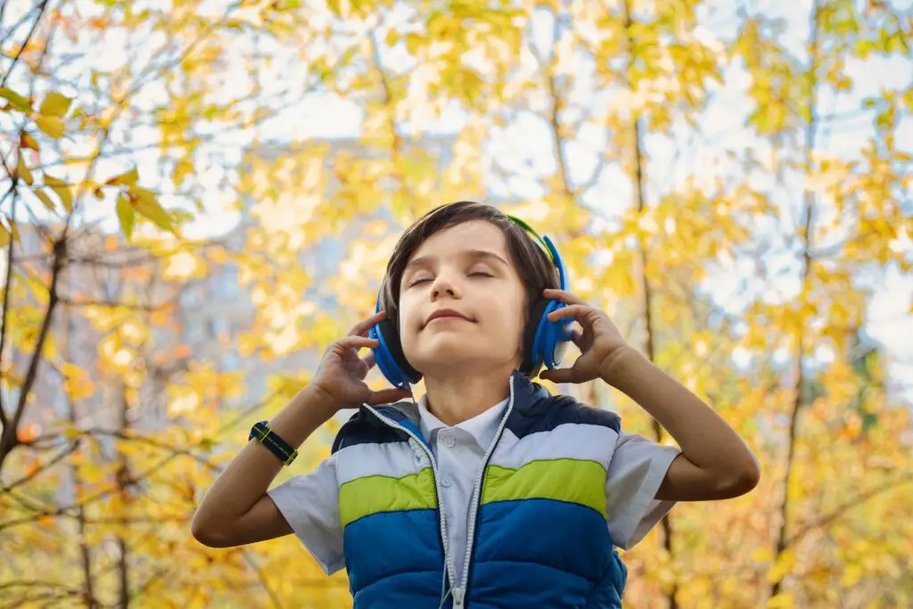Listen to music to improve mental health