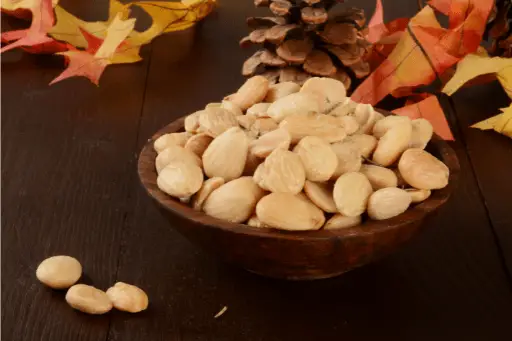 Mariana almonds in wooden bowl