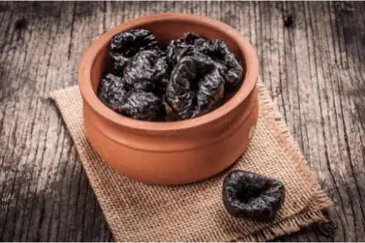 Prunes for hair