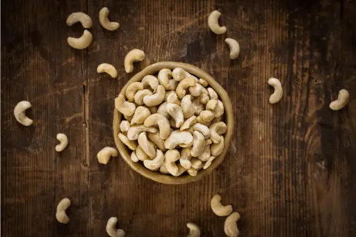 Cashews in a wooden bowl