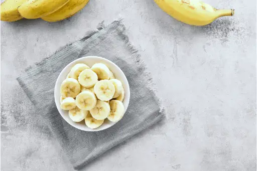 Banana slices in bowl